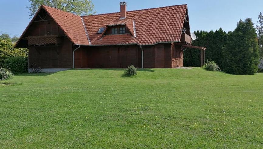 Almos Apartman Balatonfenyves Luaran gambar